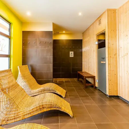 Apartament pomarańczowy z basenem,sauną-blisko morza.-2